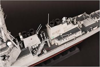 完成品 1/200 アメリカ海軍 DDG-65 ベンフォールド 完成品 1/200 アメリカ海軍 DDG-65 ベンフォールド - メルカリ